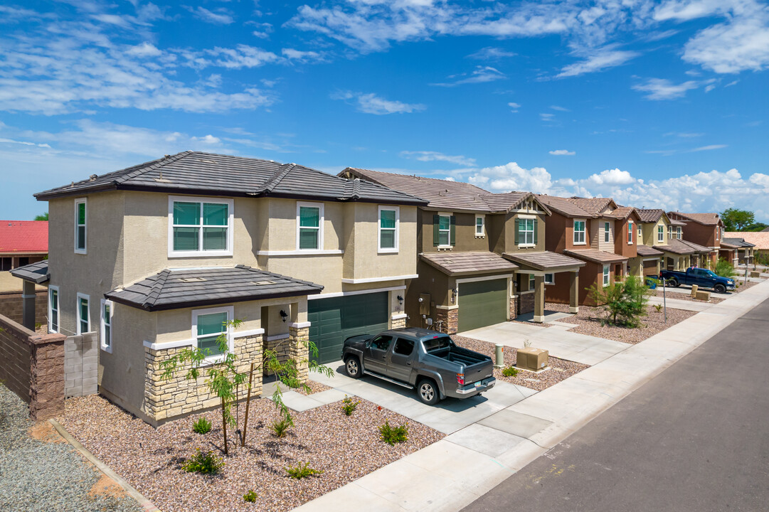 Enclave at Madera Parc in Gilbert, AZ - Building Photo