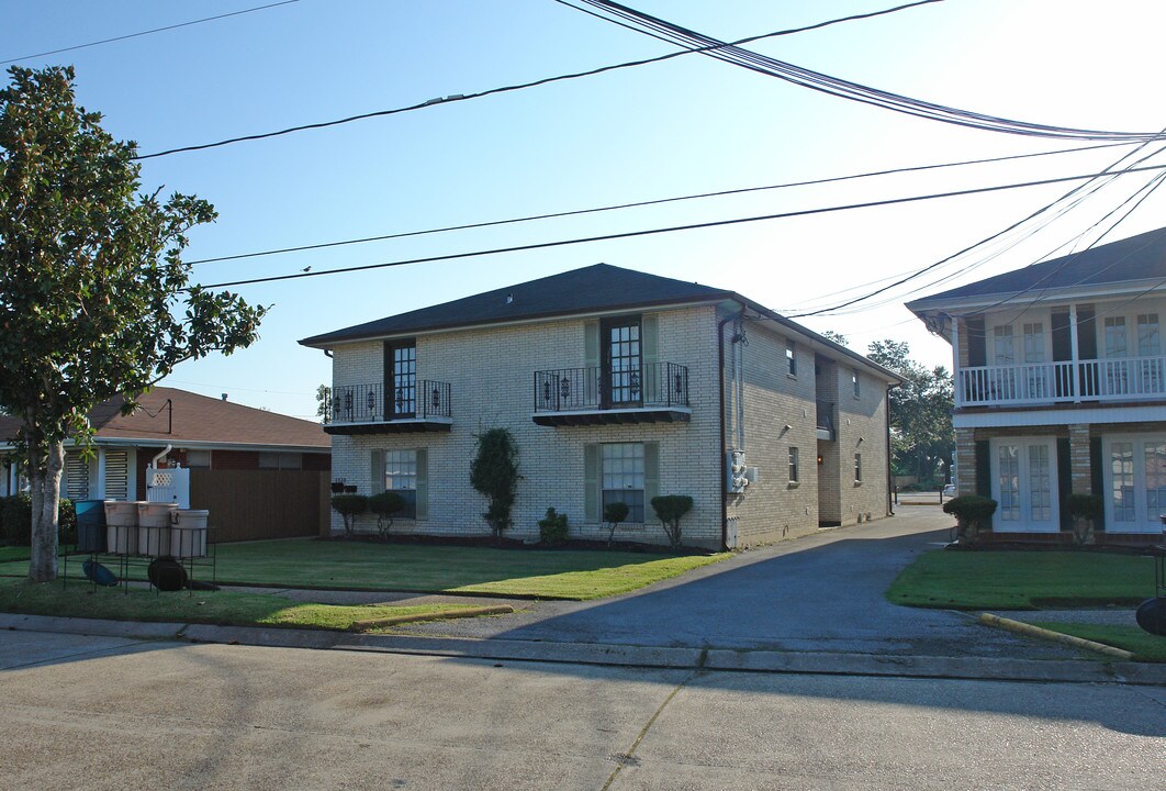 3407 N Woodlawn Ave in Metairie, LA - Building Photo