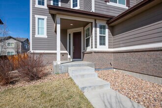 6275 Twilight Ave in Longmont, CO - Foto de edificio - Building Photo