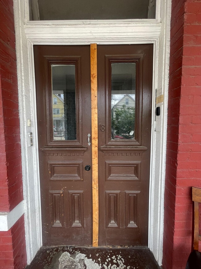 18 Atlantic St, Unit 2