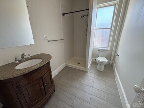 1185 Commonwealth Ave, Unit 15 in Boston, MA - Foto de edificio - Building Photo