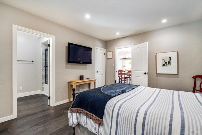 property at 850 Conn Valley Rd