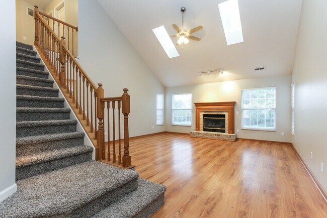 401 Creekstone Dr in Indianapolis, IN - Building Photo - Building Photo