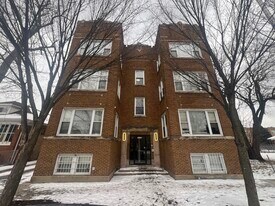 7147 S Woodlawn Ave in Chicago, IL - Building Photo