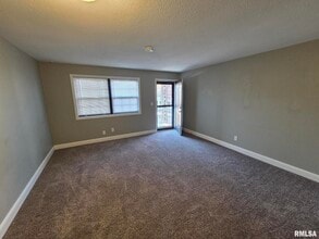 1102 Mound St in Davenport, IA - Building Photo - Building Photo