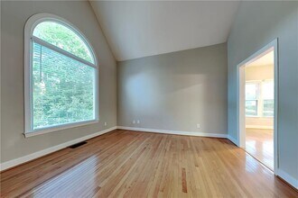 4020 Hogans Mill Ln in Loganville, GA - Building Photo - Building Photo