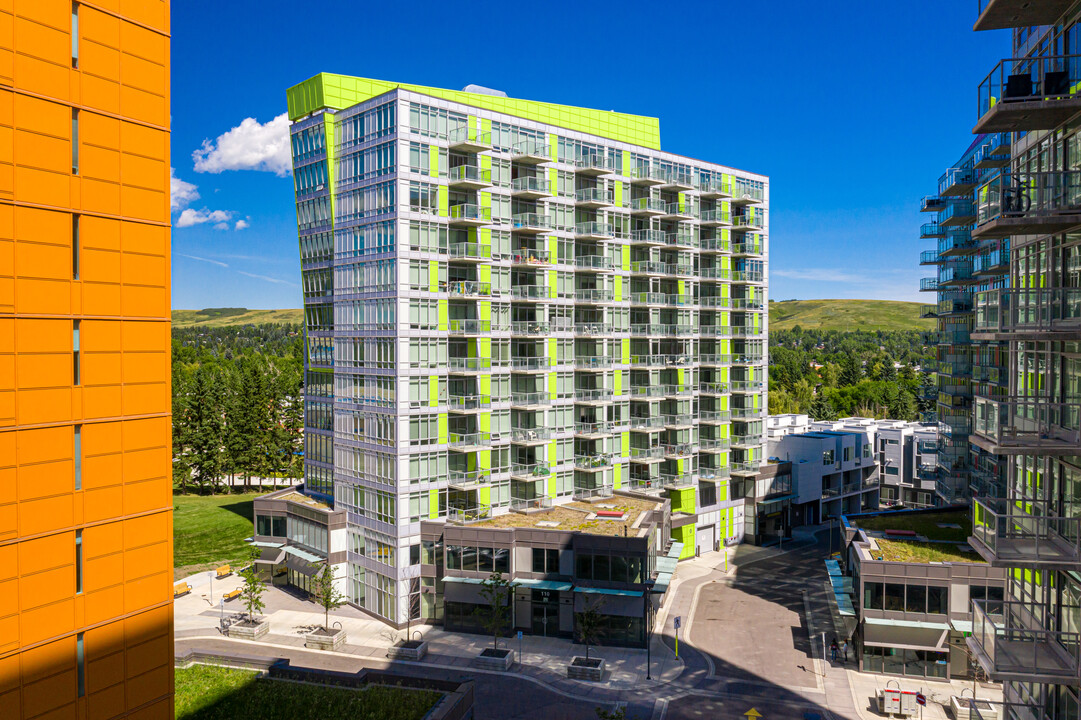 Building D in Calgary, AB - Building Photo