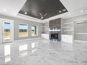 3135 Kermes Dr in Dayton, TX - Foto de edificio - Building Photo