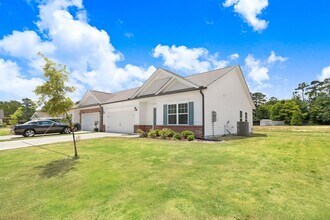 103 Drake Village Dr in Goldsboro, NC - Building Photo - Building Photo