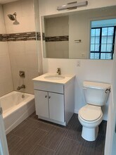 433 W 53rd St in New York, NY - Building Photo - Building Photo