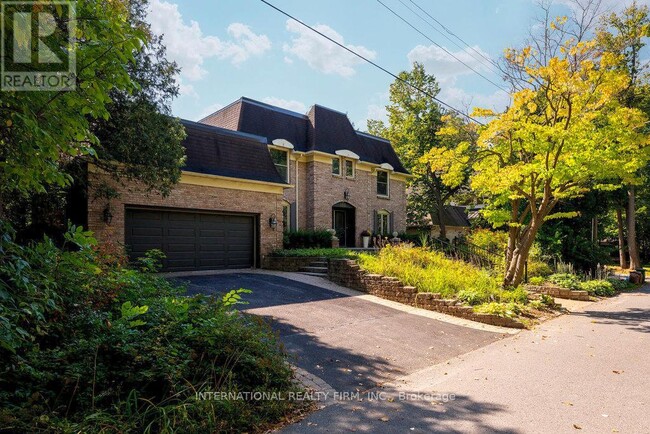 property at 122 Willingdon Rd