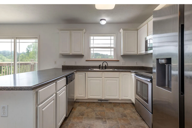 523 Amber Ave in Hollister, MO - Building Photo - Building Photo