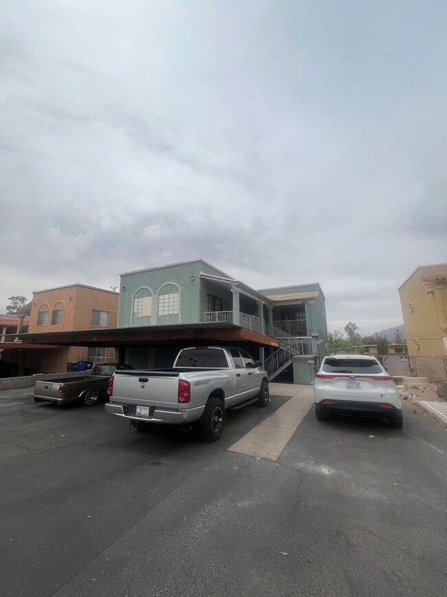 property at 535 E Jacinto St