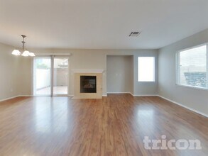 1431 Bittersweet Dr in Beaumont, CA - Building Photo - Building Photo