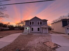 925 River Rd in Fort Worth, TX - Building Photo