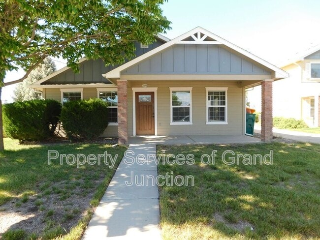 property at 1105 Alexander Ct