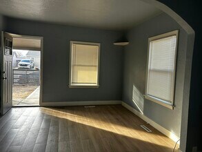 400 S Raleigh St in Denver, CO - Building Photo - Building Photo