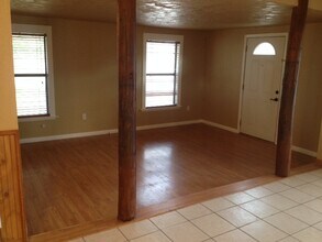 1240 S Brazos St in Weatherford, TX - Building Photo - Building Photo