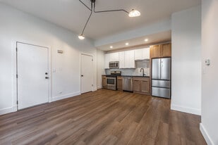 1454 N Kedzie Ave, Unit Ch1 in Chicago, IL - Building Photo