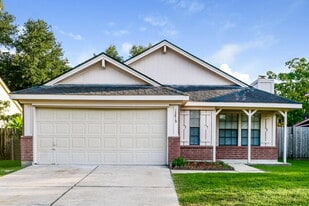 13819 Smokey Trail Dr in Houston, TX - Building Photo
