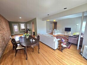 1165 Commonwealth Ave, Unit 5 in Boston, MA - Building Photo - Building Photo