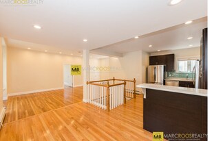 125 Monument St, Unit T in Medford, MA - Building Photo