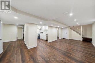 78 Leaside Dr in St Catharines, ON - Building Photo - Building Photo