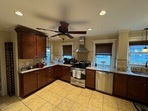 40 Sydney St, Unit 1 in Somerville, MA - Building Photo - Building Photo