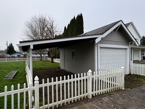 433 Washington St in Toledo, WA - Building Photo - Building Photo