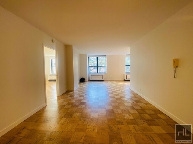 247 W 87th St