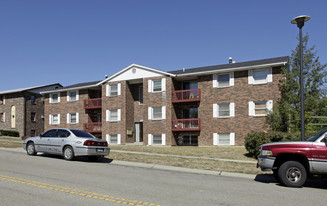 696 Gordon Smith Blvd Apartments