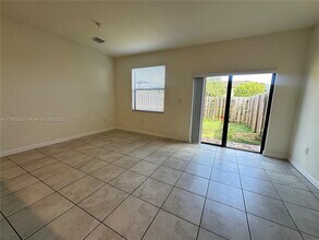 11422 SW 250th St in Homestead, FL - Building Photo - Building Photo