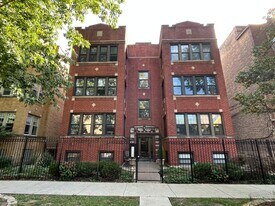 7313 N Honore St in Chicago, IL - Building Photo