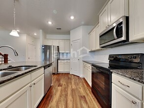 644 Sunny Stroll Dr in Middleburg, FL - Building Photo - Building Photo