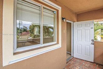 3920 SW 89th Ct, Unit B in Miami, FL - Building Photo - Building Photo