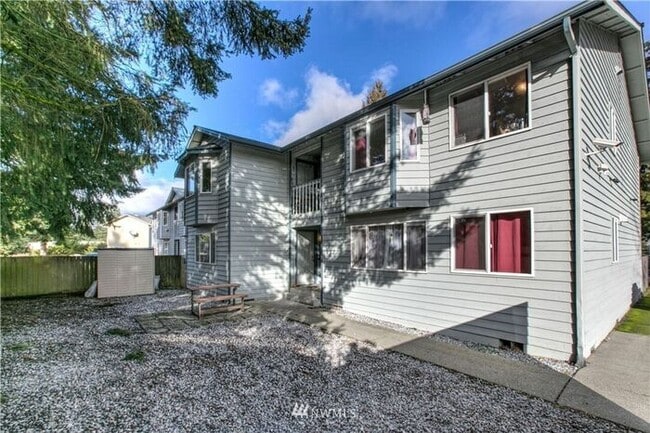 property at 7611 Ridgewood Dr