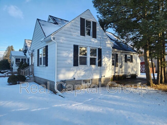 425 Melrose St in Rotterdam, NY - Building Photo - Building Photo