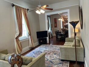 2904 Annunciation St in New Orleans, LA - Foto de edificio - Building Photo