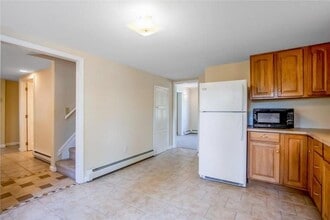 105 McEwen St in Warwick, NY - Building Photo - Building Photo