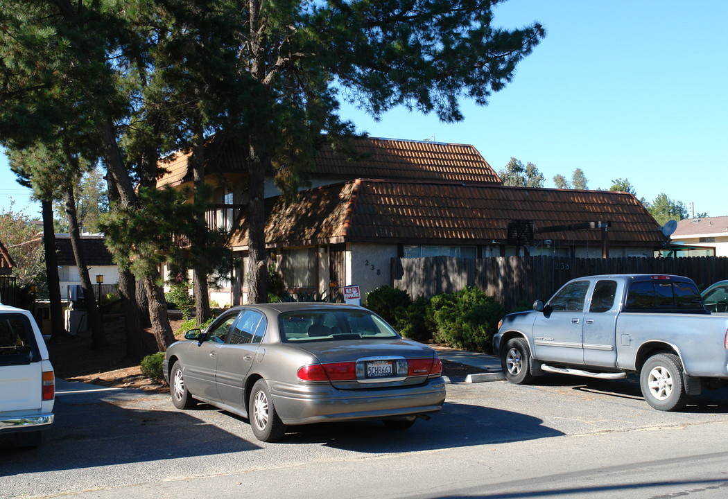 236-238 N Pico Ave in Fallbrook, CA - Building Photo