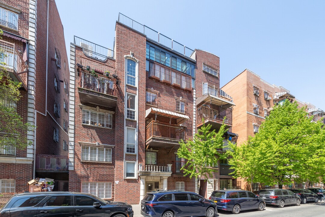 92 Skillman St in Brooklyn, NY - Building Photo