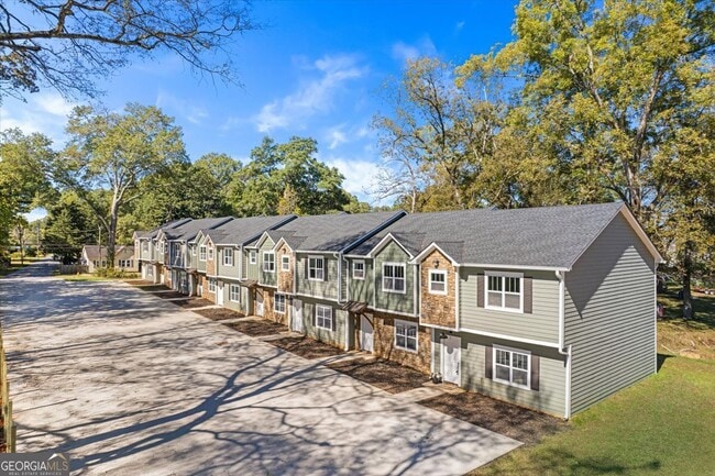 property at 1223 S Main St