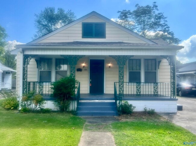 property at 1110 8th Ave SE