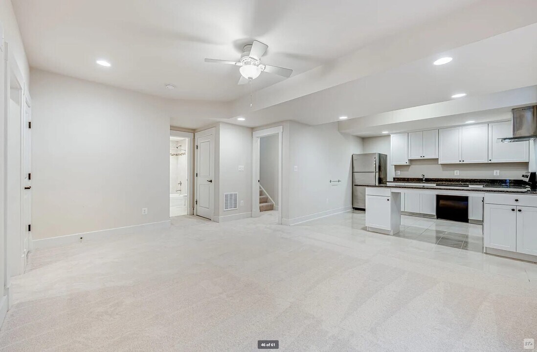 2032 Arch Dr in Falls Church, VA - Building Photo