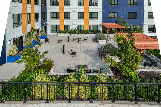 Sunset Gardens in Renton, WA - Foto de edificio - Building Photo