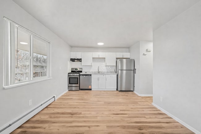 319-321 E Brookside St in Colorado Springs, CO - Building Photo - Building Photo