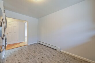428 Lincoln St in Palisades Park, NJ - Building Photo - Building Photo