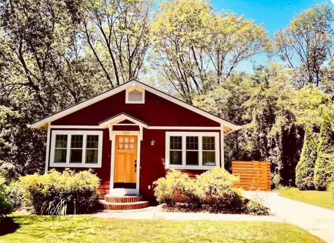 property at 520 S Maple St