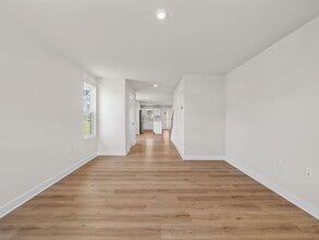 901 Leyburn Ln in Greenville, SC - Building Photo - Building Photo