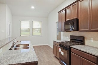 1147 Brahma Cir in East Bernard, TX - Building Photo - Building Photo